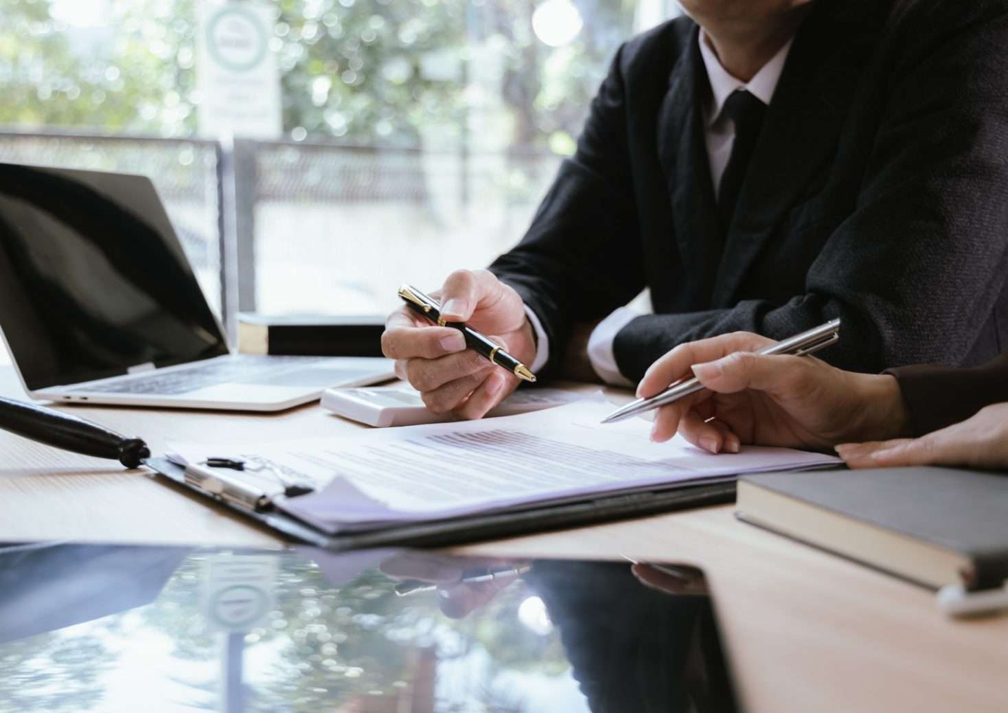 federal government contract attorney