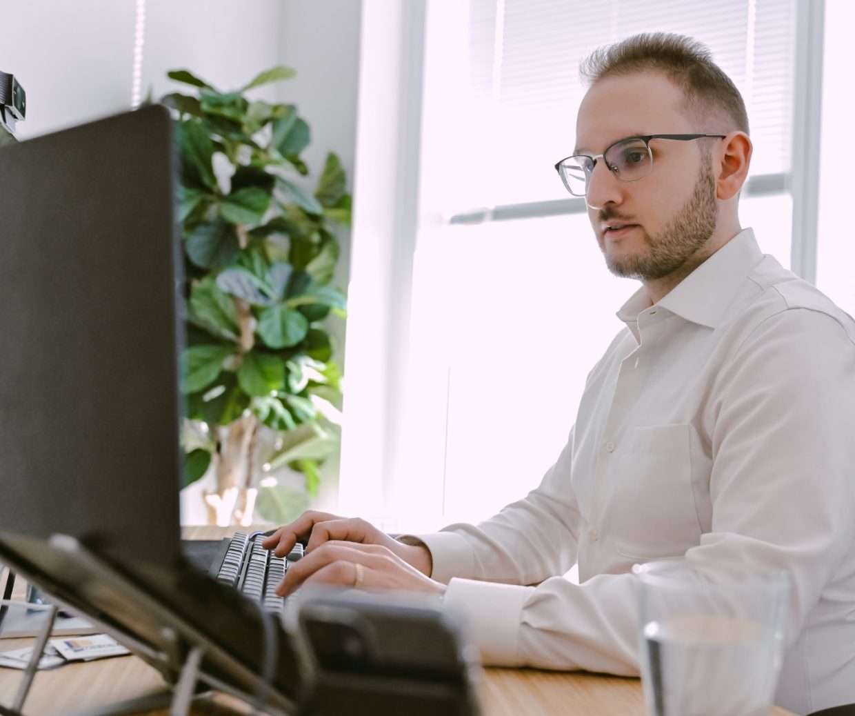 government contract lawyer